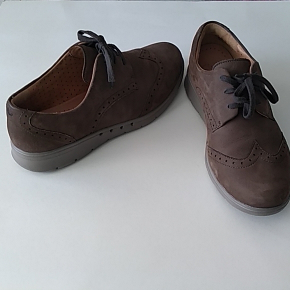 Clarks - Picture 4 of 8